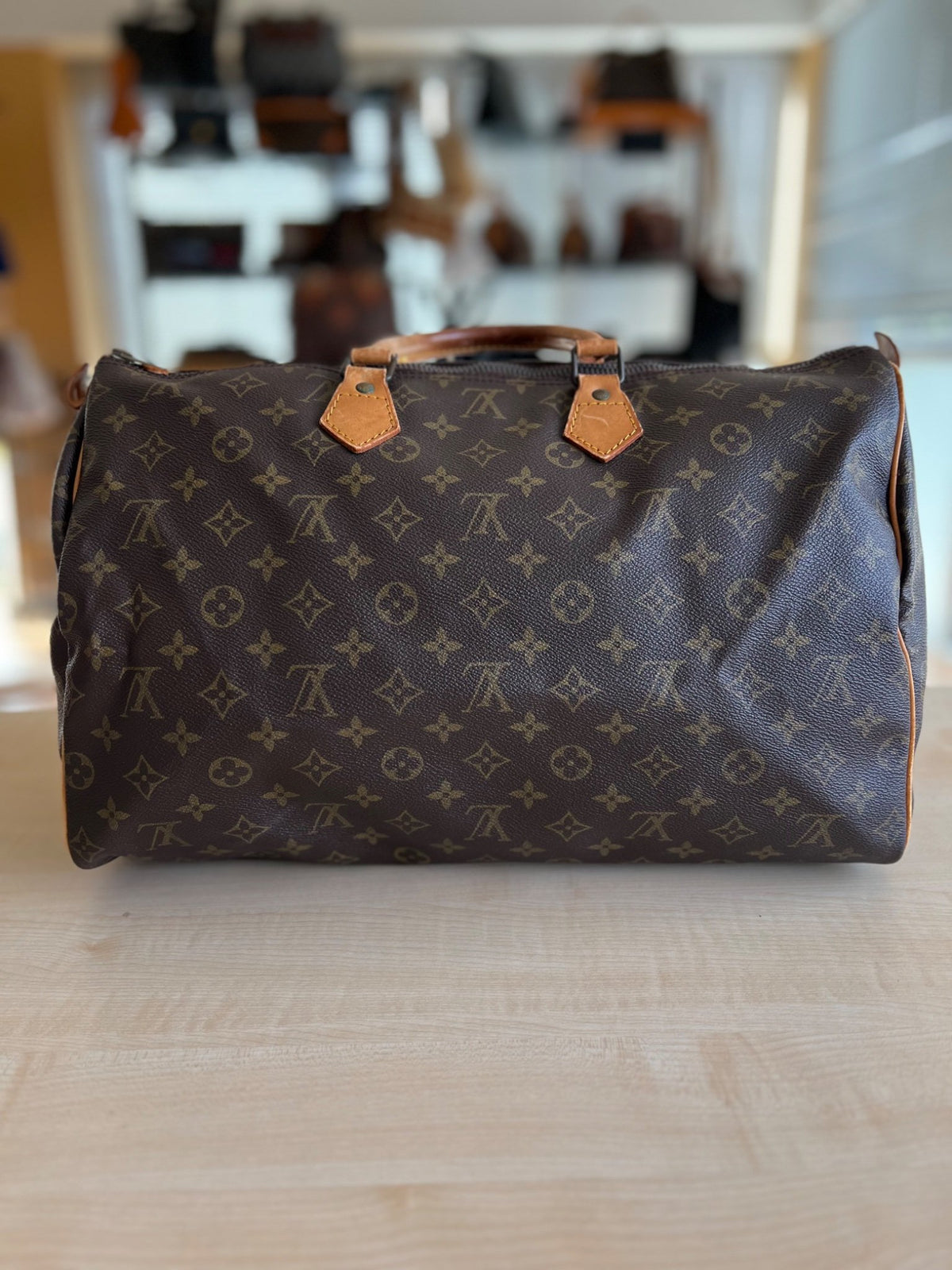 Louis Vuitton Speedy 40 Monogram — vue 3 | Le comptoir vintage