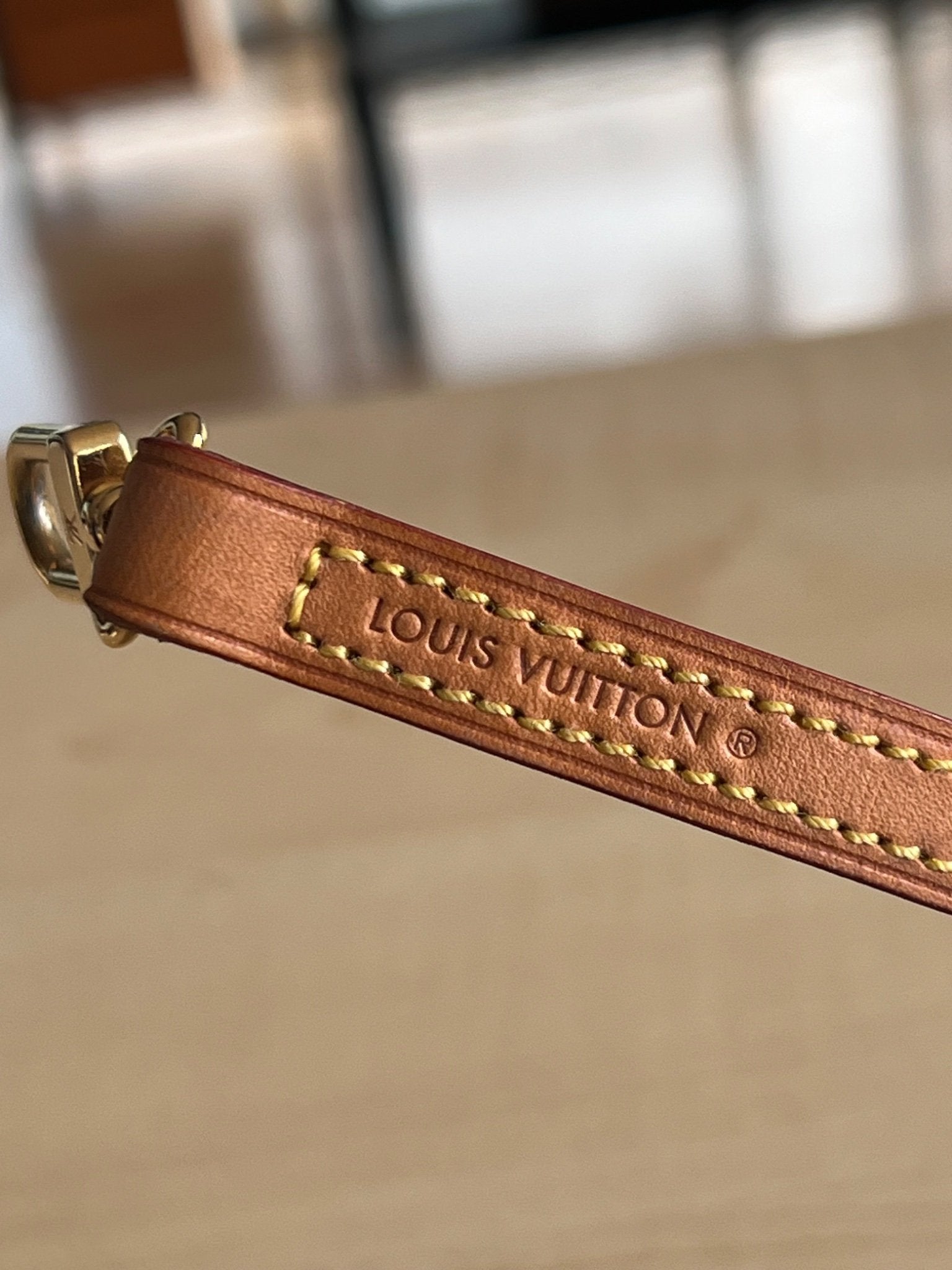 Louis Vuitton Bandoulière cuir naturel — vue 6 | Le comptoir vintage