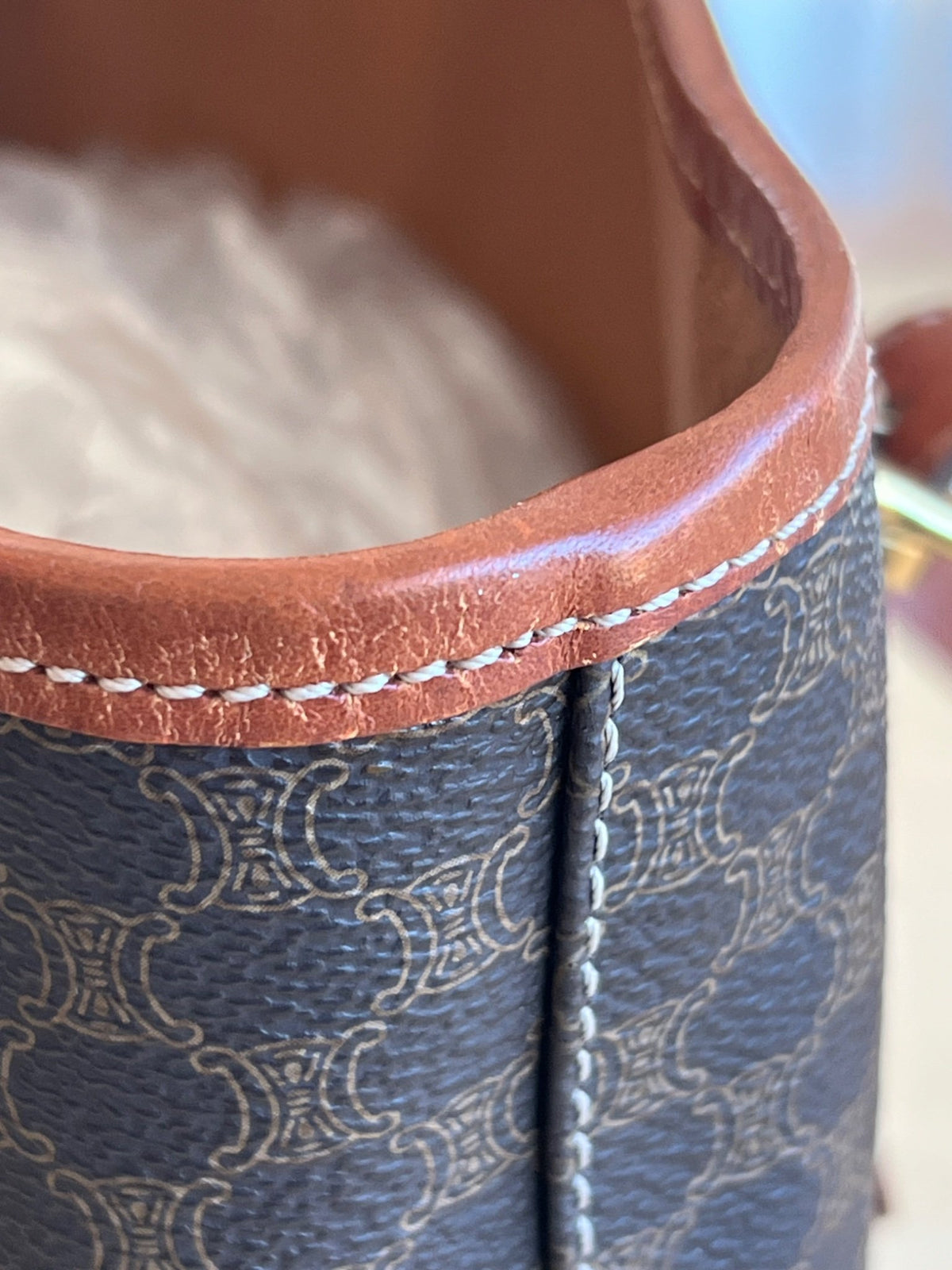 Céline Sac Seau Cabas Macadam Triomphe — vue 8 | Le comptoir vintage