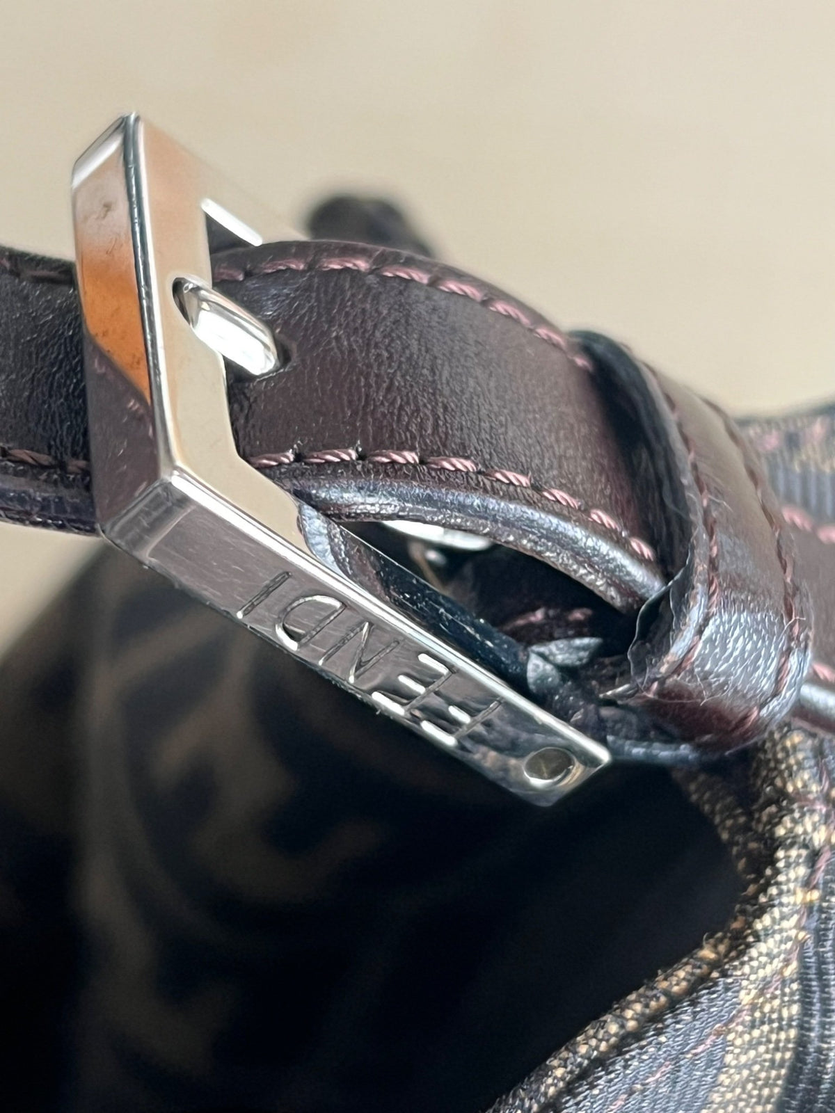 Fendi Sac porté épaule Mamma Baguette en toile Zucca — vue 7 | Le comptoir vintage