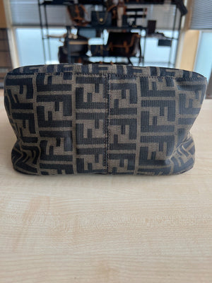Fendi Sac porté épaule Mamma Baguette en toile Zucca — vue 11 | Le comptoir vintage