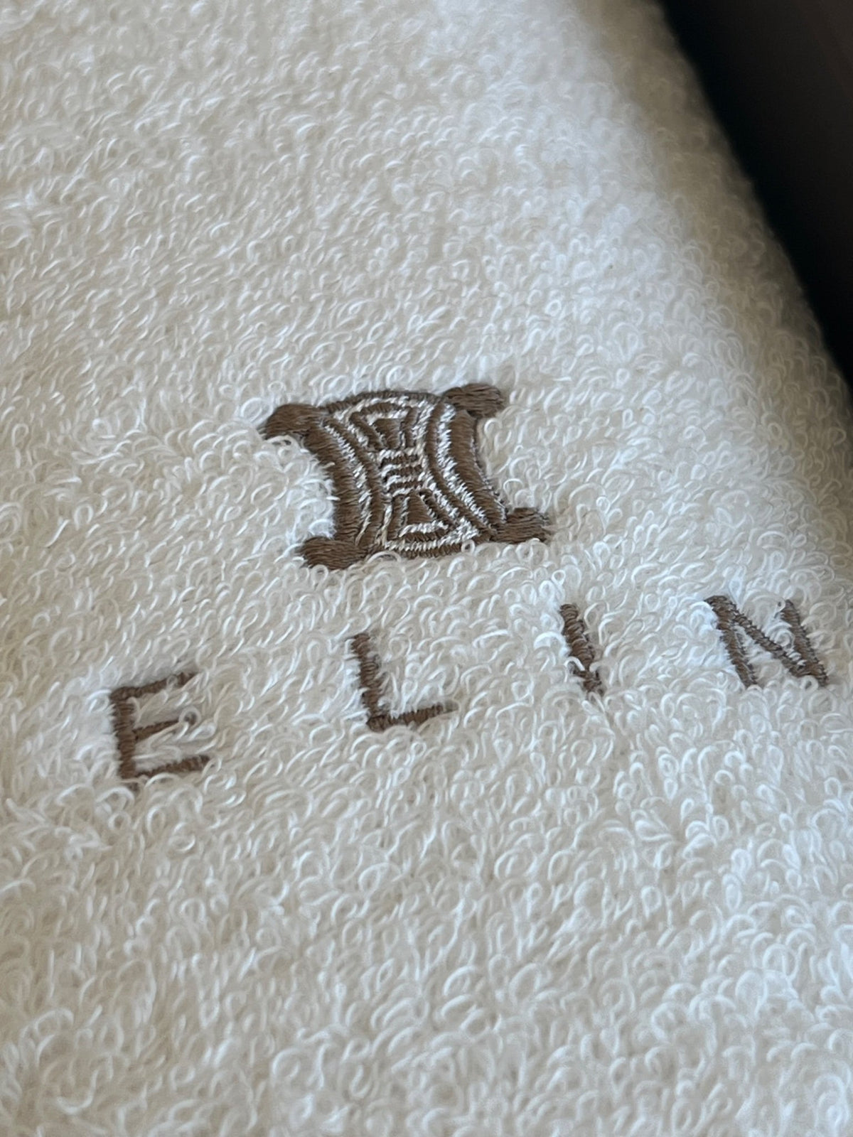 Celine Coffret Set de Serviettes Macadam - Drap de bain & Serviette de toilette — vue 4 | Le comptoir vintage