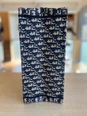 Dior Book Tote moyen modèle en toile Oblique bleu marine — vue 7 | Le comptoir vintage
