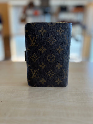 Louis Vuitton Portefeuille Compact Porte-Monnaie Viennois Monogram — vue 2 | Le comptoir vintage
