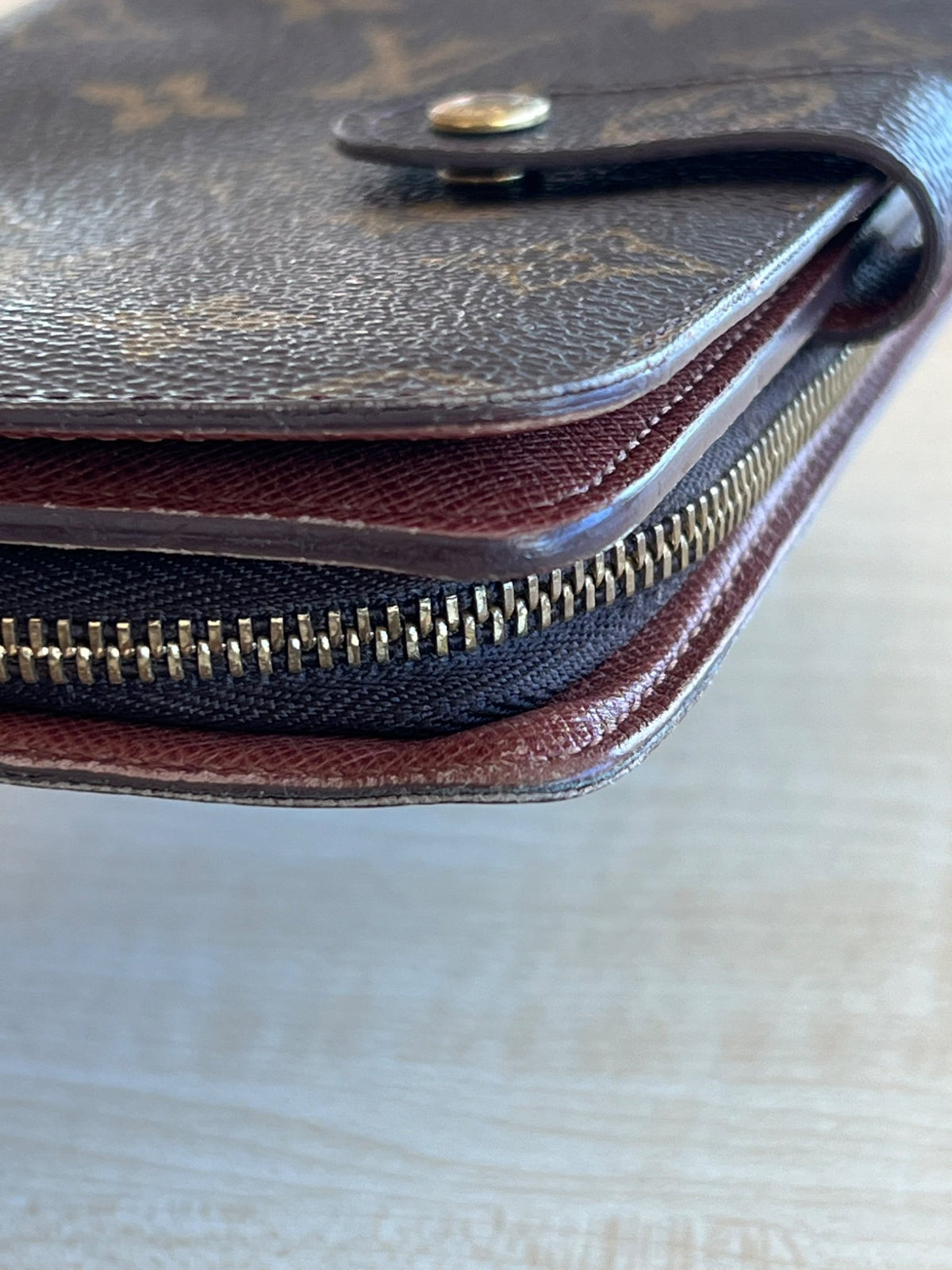 Louis Vuitton Portefeuille Compact Porte-Monnaie Viennois Monogram — vue 4 | Le comptoir vintage