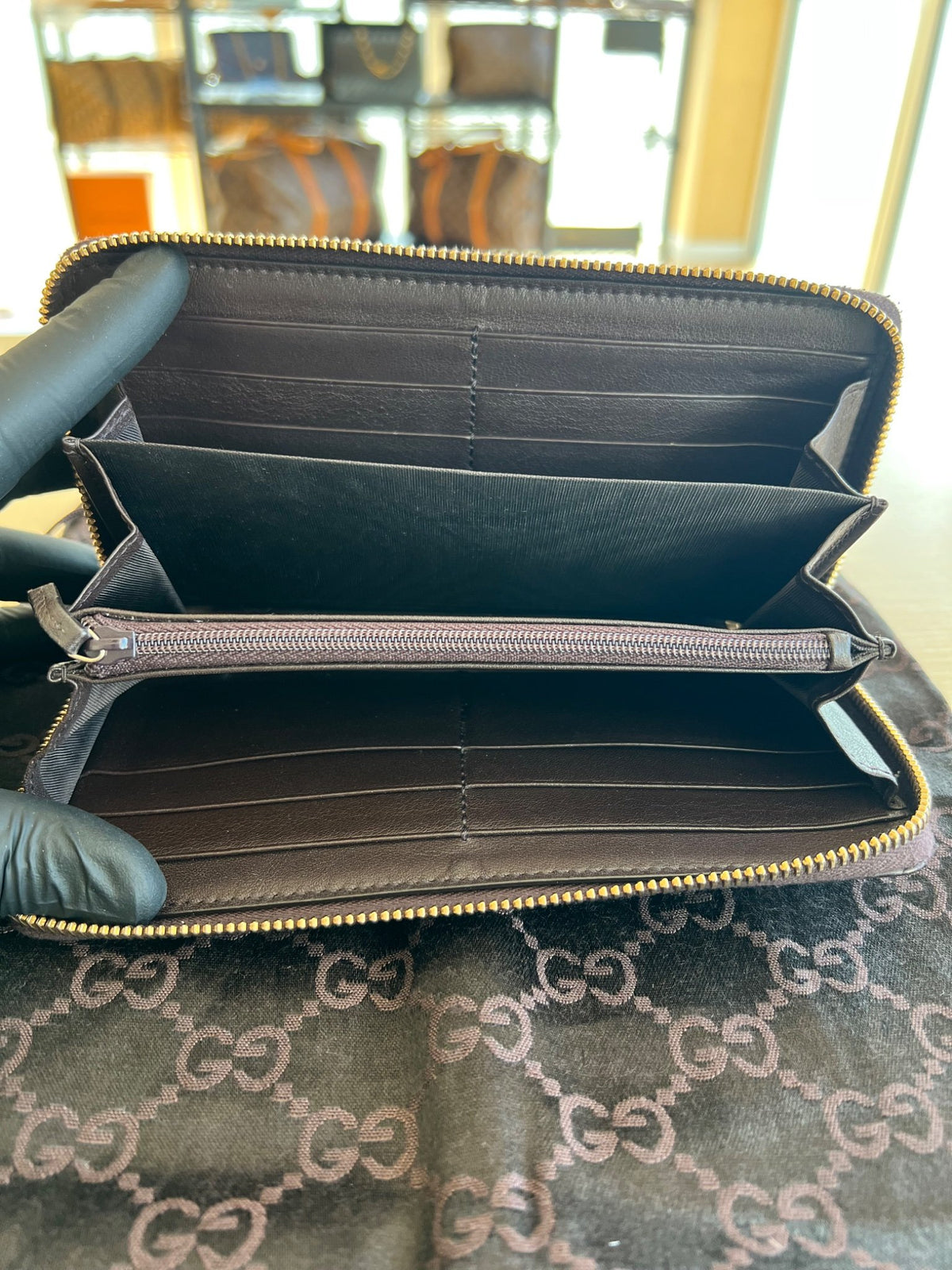 Gucci Portefeuille long zippé Guccissima — vue 10 | Le comptoir vintage