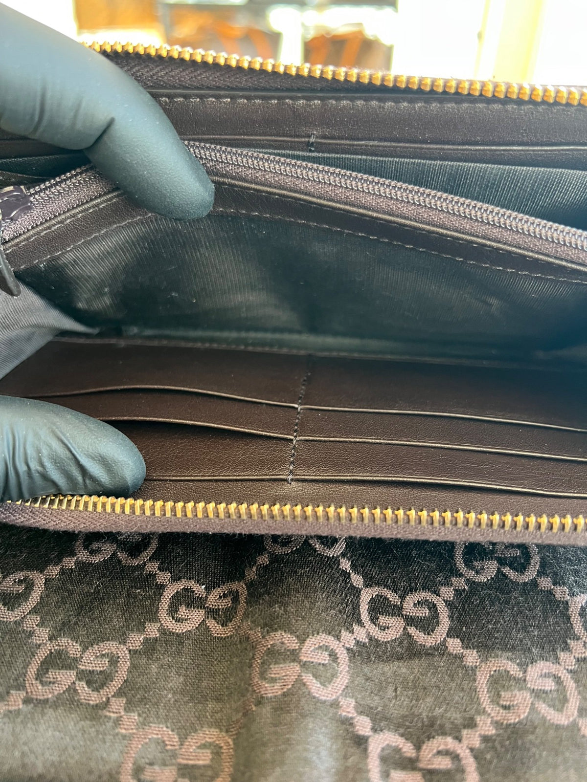 Gucci Portefeuille long zippé Guccissima — vue 13 | Le comptoir vintage