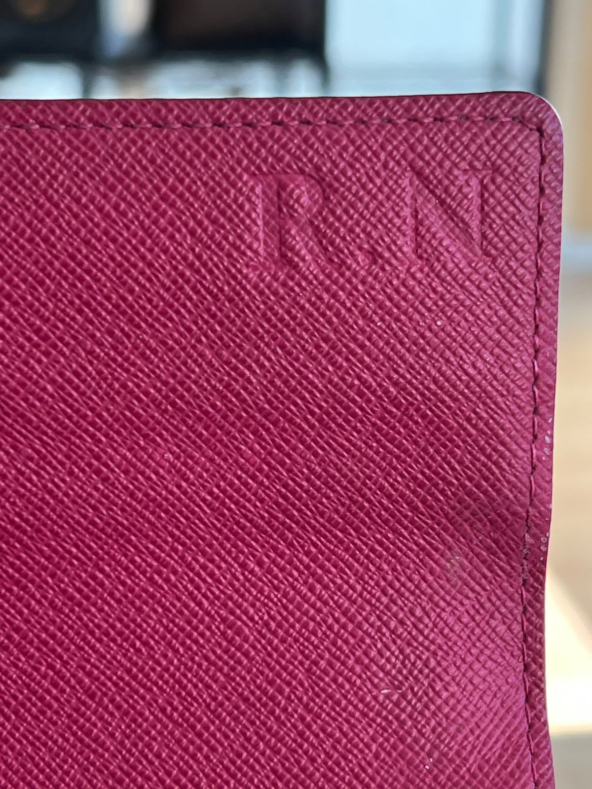 Louis Vuitton Portefeuille Sarah Monogram Murakami Noir avec chaîne amovible — vue 9 | Le comptoir vintage