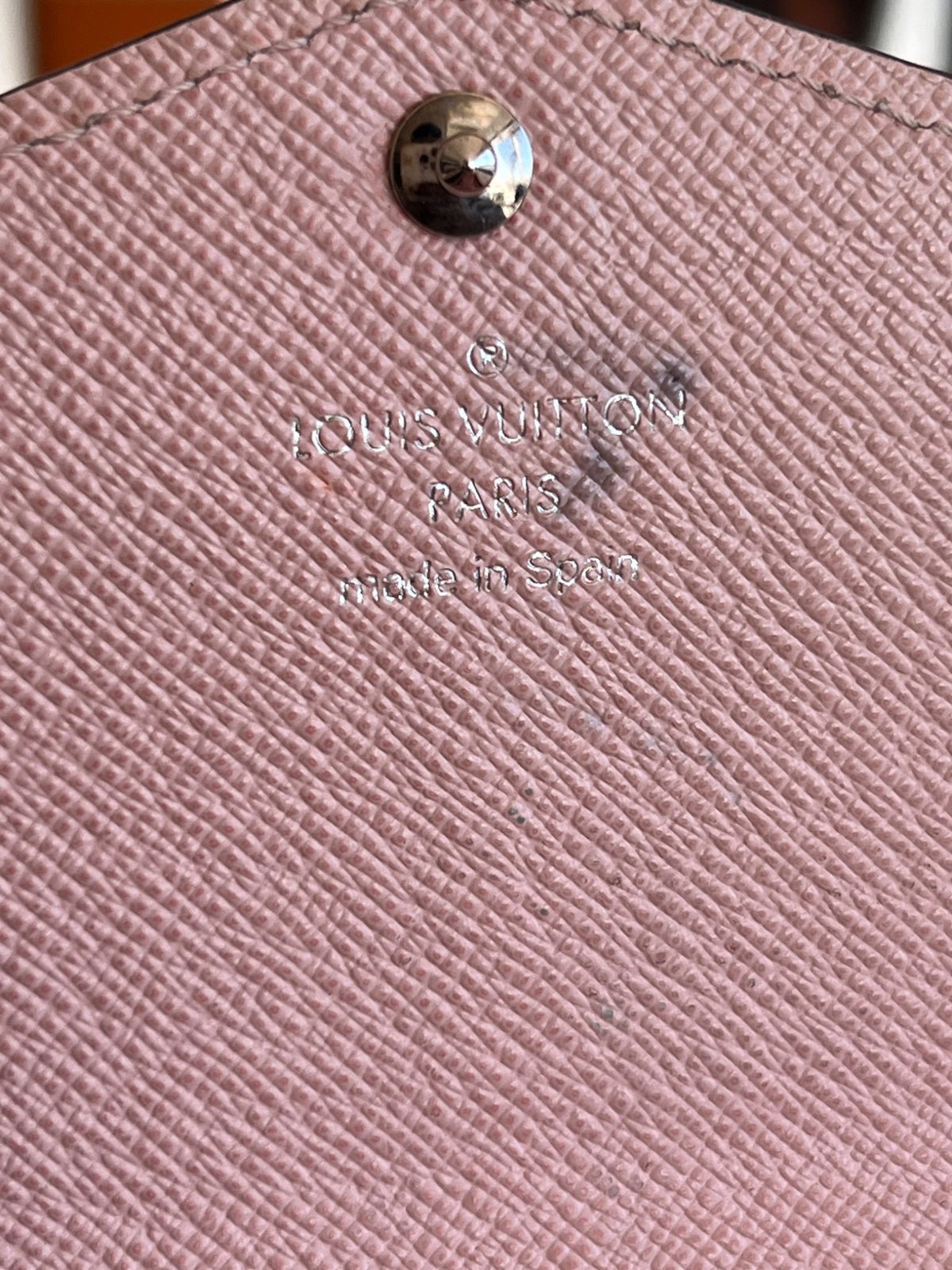 Louis Vuitton Portefeuille Sarah en cuir épi Rose Ballerine — vue 10 | Le comptoir vintage