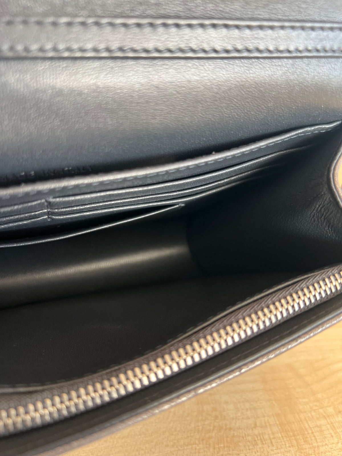 Christian Dior Sac Miss Dior Promenade Pouch en cuir métallisé argenté — vue 14 | Le comptoir vintage