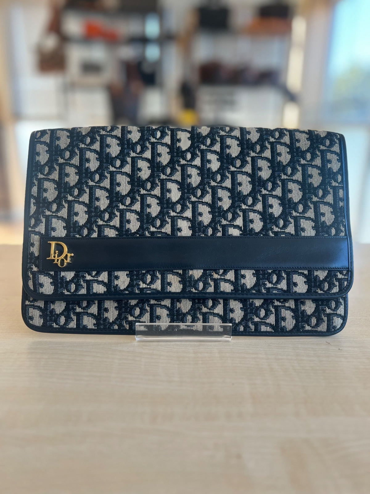 Dior Pochette Oblique Trotter en toile monogram et cuir authentifiée — Le comptoir vintage