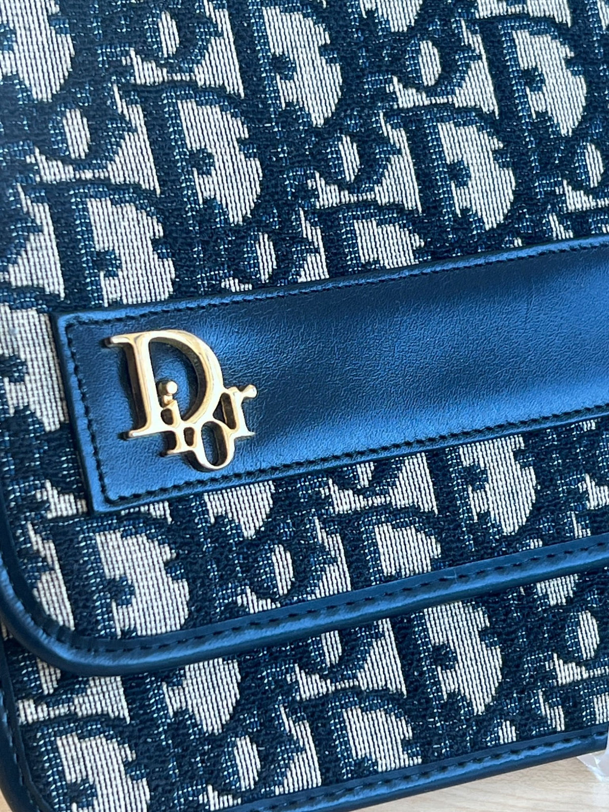 Dior Pochette Oblique Trotter en toile monogram et cuir — vue 5 | Le comptoir vintage