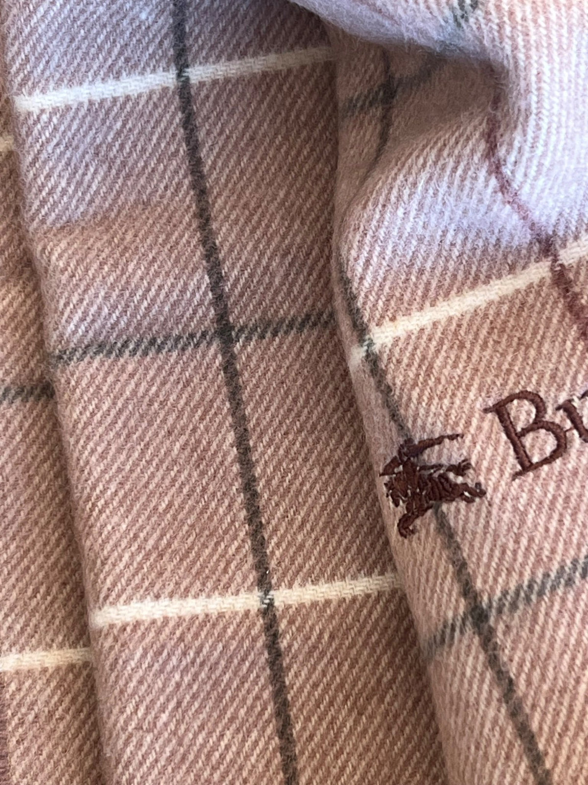 Burberrys Écharpe / Plaid en laine à carreaux — vue 2 | Le comptoir vintage