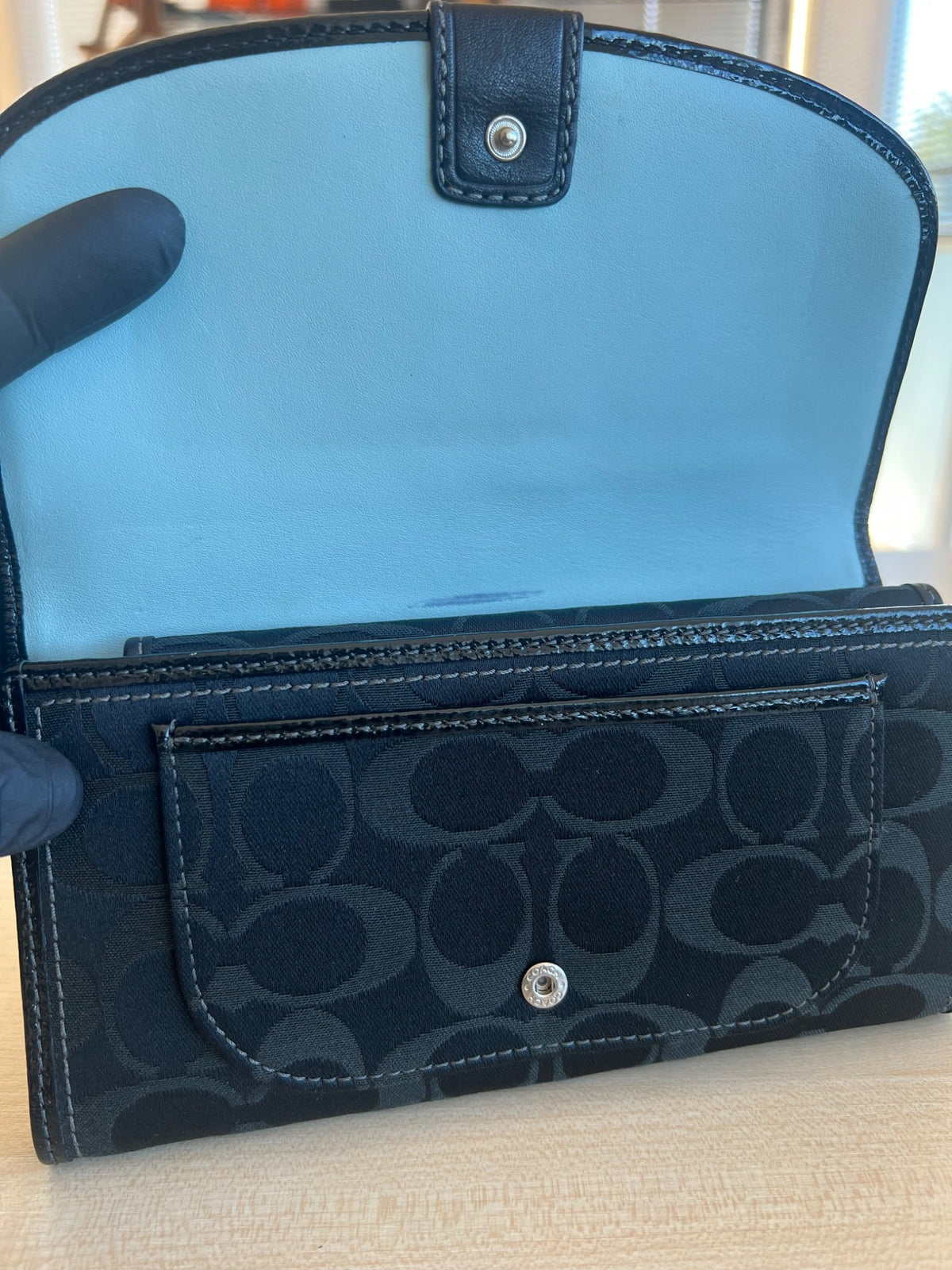 Coach Portefeuille long Signature avec boucle et porte-chéquier amovible — vue 6 | Le comptoir vintage