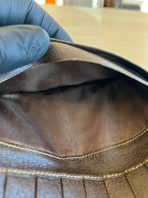 Gucci Portefeuille long en cuir grainé marron avec logo GG — vue 9 | Le comptoir vintage