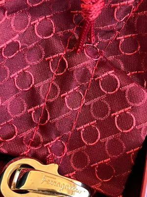 Salvatore Ferragamo Bague Gancini dorée — vue 3 | Le comptoir vintage