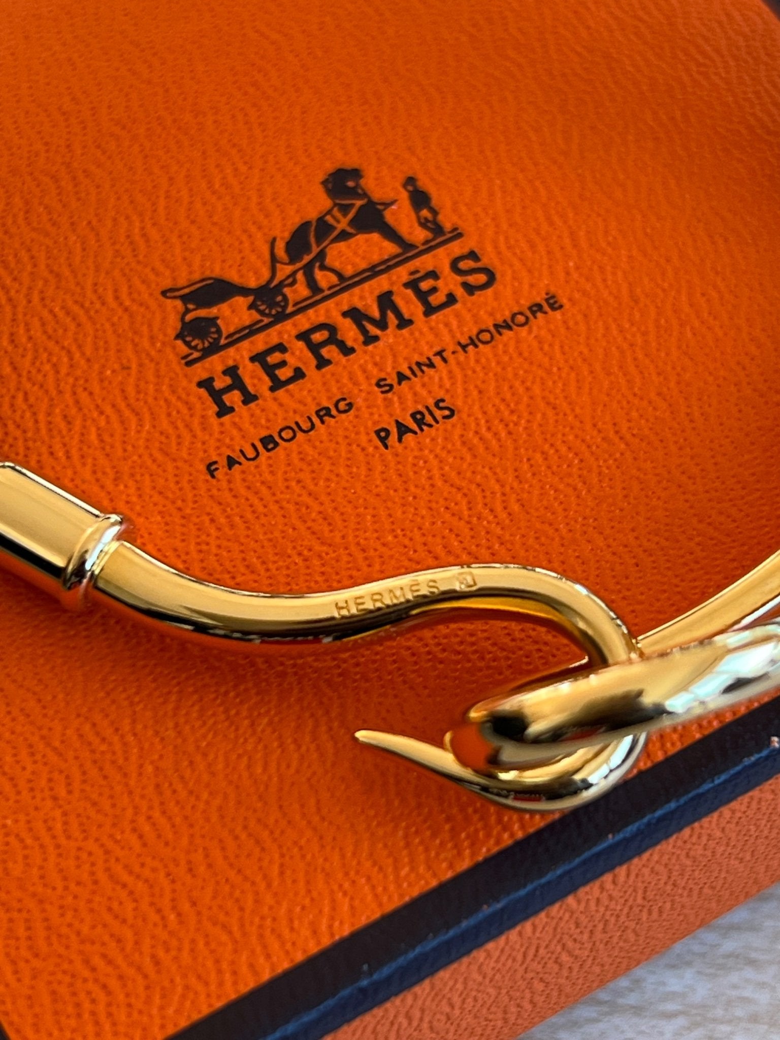 Hermès Jumbo Hook Bracelet in Brown Leather and Gold-Tone Metal | LCV