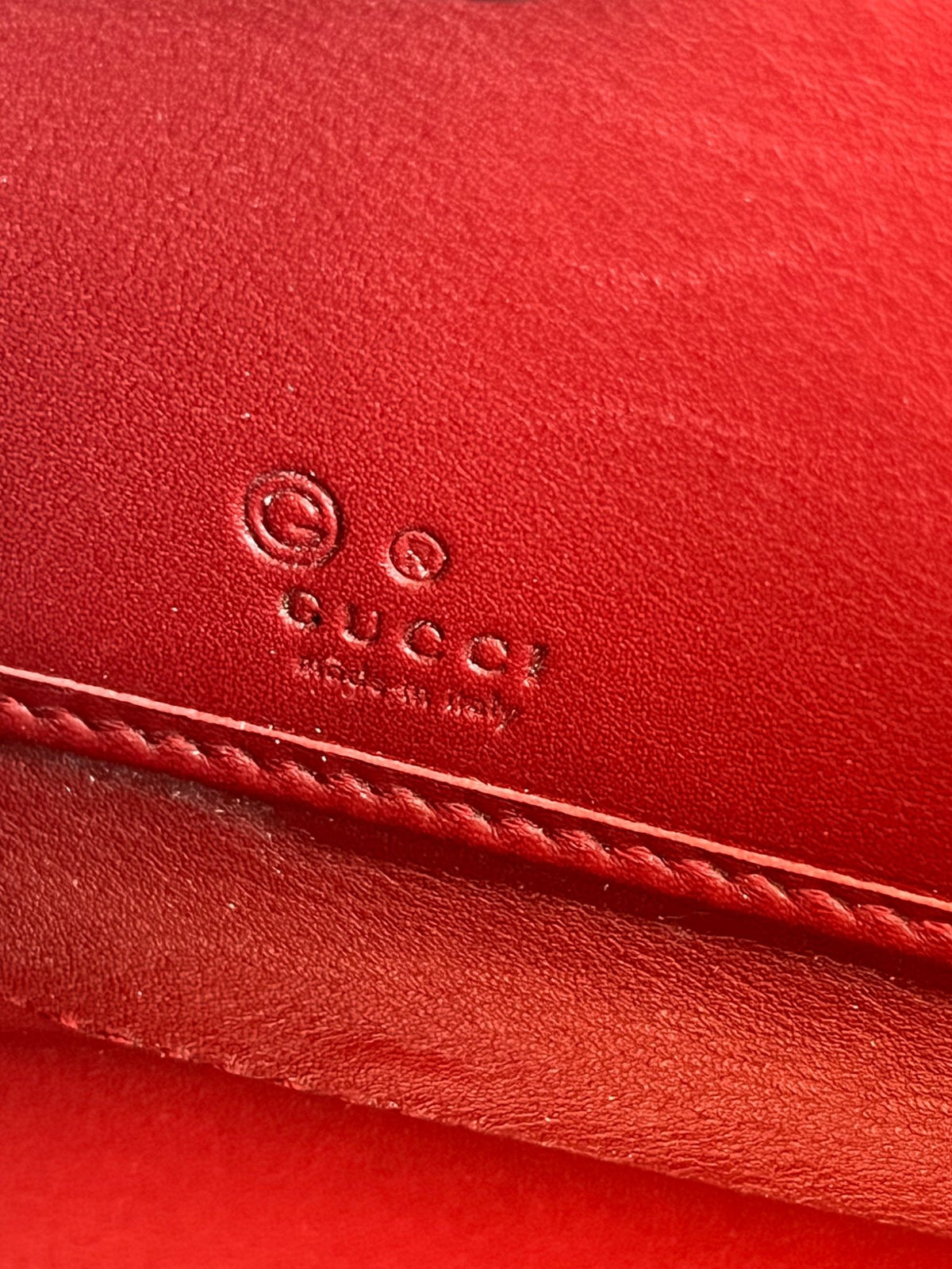 Gucci Portefeuille long zippé Microguccissima — vue 5 | Le comptoir vintage