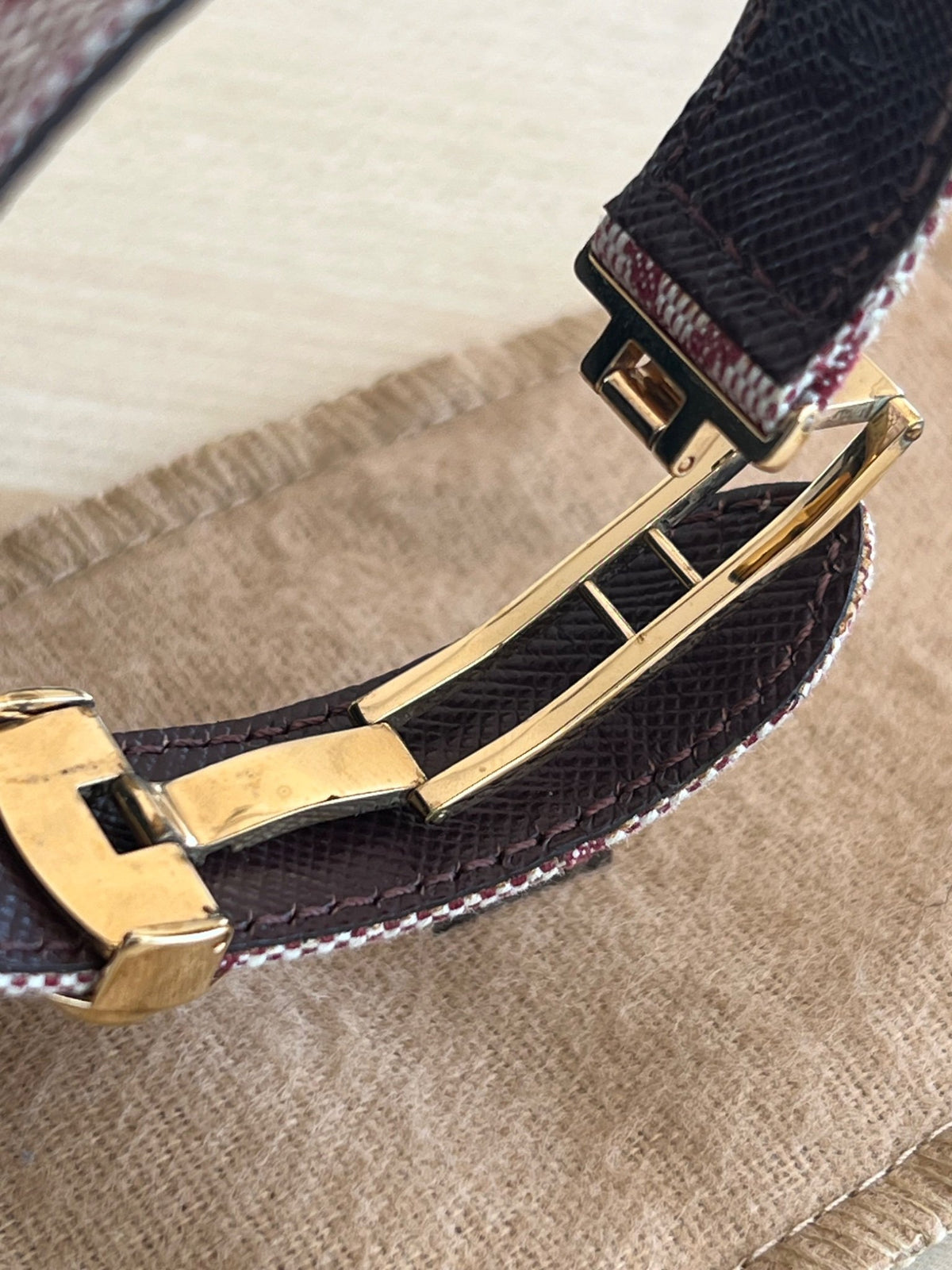 Louis Vuitton Bracelet Monogram Mini Lin Fleur Rouge — vue 5 | Le comptoir vintage