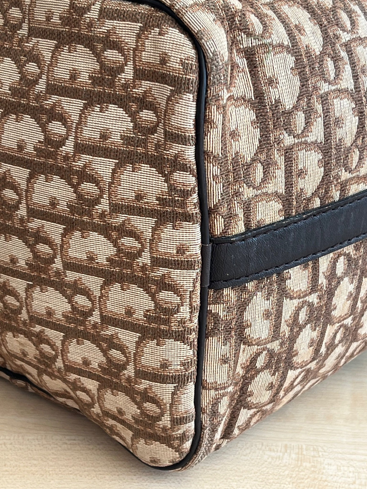 Dior Sac Boston Vintage Toile Oblique Trotter Monogram — vue 8 | Le comptoir vintage