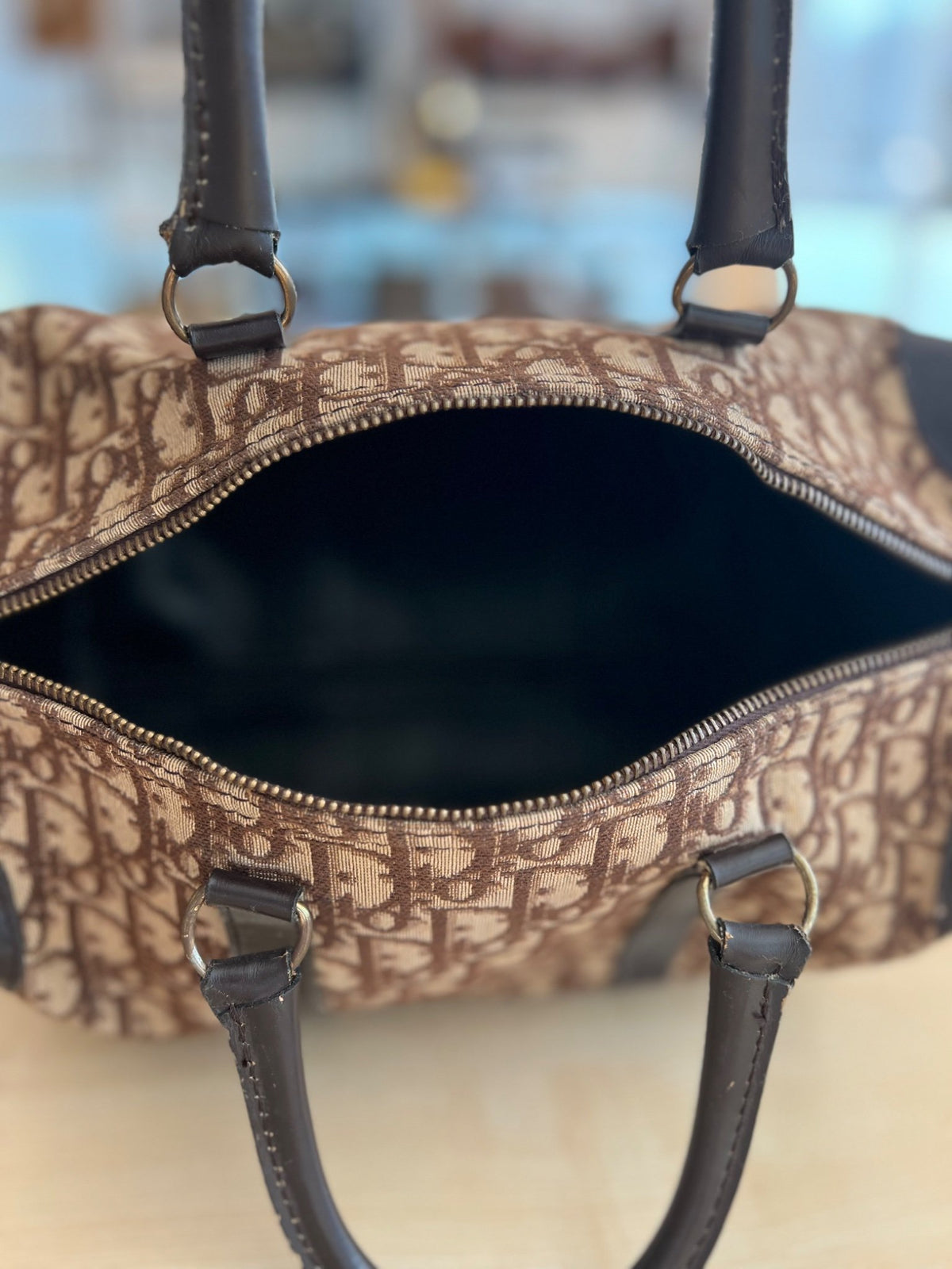 Christian Dior Sac Boston 30 Trotter Monogram — vue 8 | Le comptoir vintage