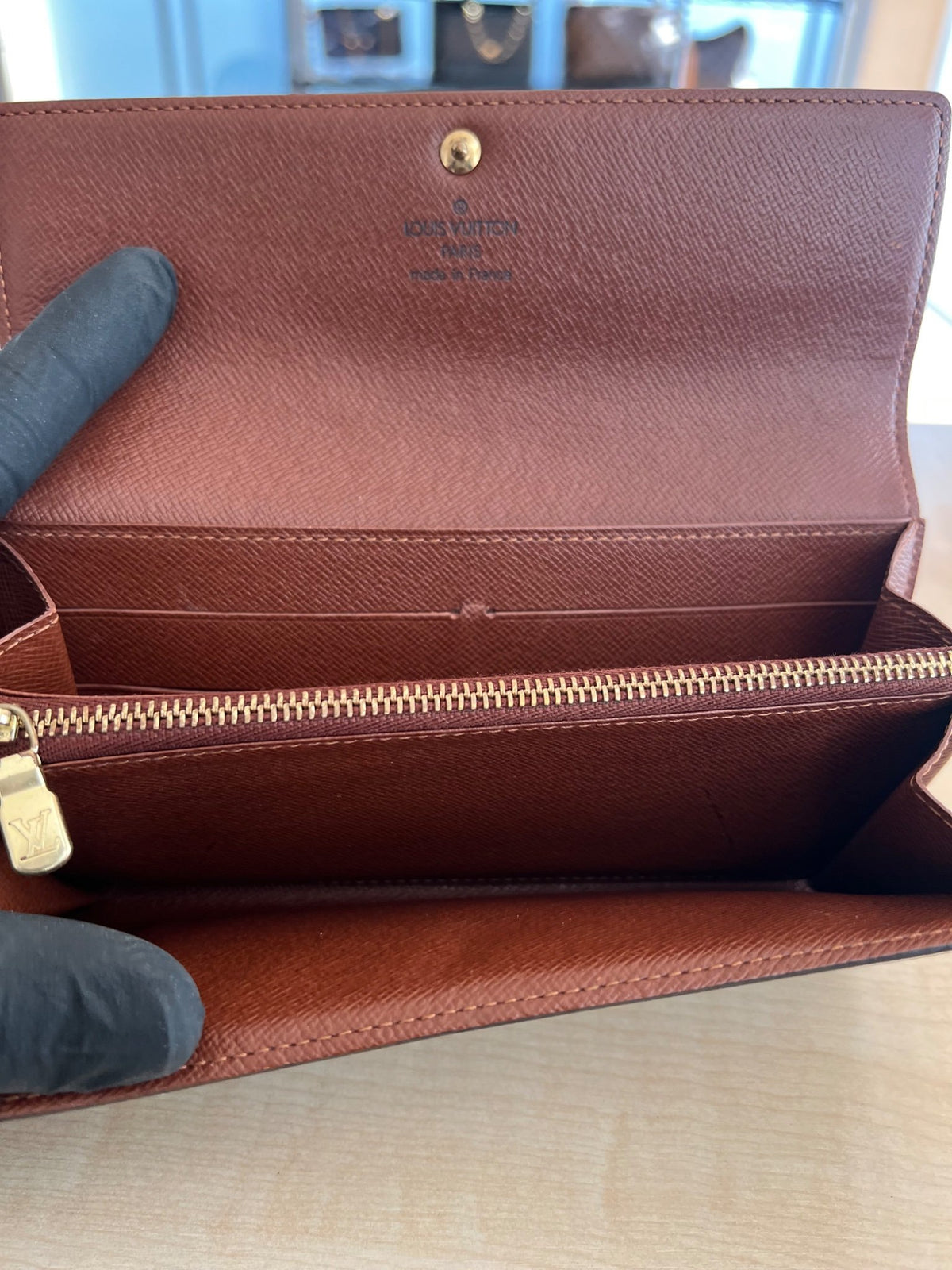 Louis Vuitton Portefeuille Sarah Monogram — vue 3 | Le comptoir vintage