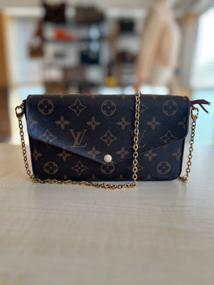 Louis Vuitton Pochette Félicie toile Monogram et doublure fuchsia — vue 4 | Le comptoir vintage