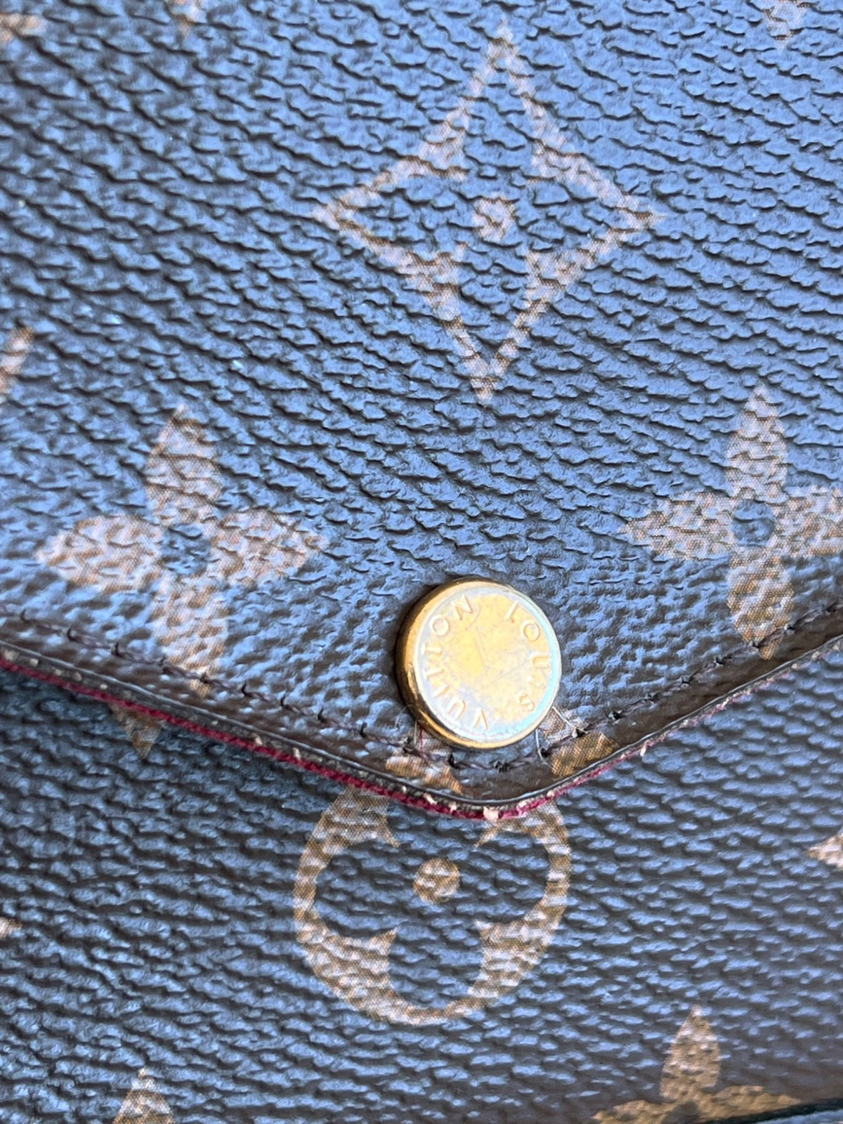 Louis Vuitton Pochette Félicie toile Monogram et doublure fuchsia — vue 9 | Le comptoir vintage