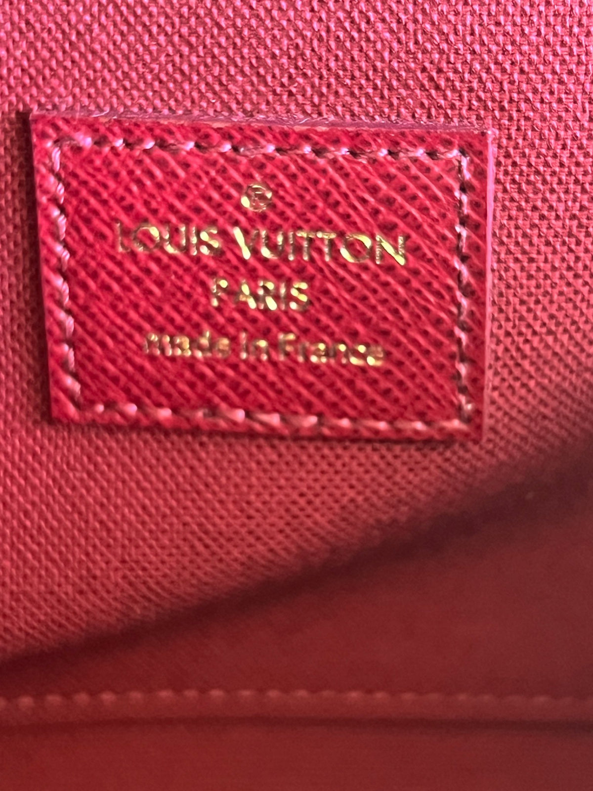Louis Vuitton Pochette Félicie toile Monogram et doublure fuchsia — vue 13 | Le comptoir vintage