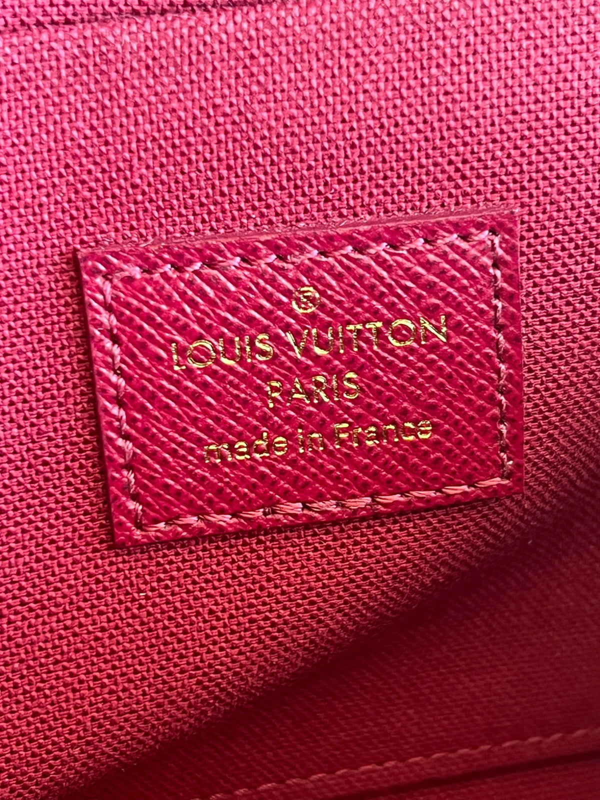 Louis Vuitton Pochette Félicie toile Monogram et doublure fuchsia — vue 14 | Le comptoir vintage