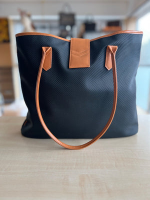 Yves Saint Laurent Tote bag toile tissée noire et garnitures camel — vue 3 | Le comptoir vintage
