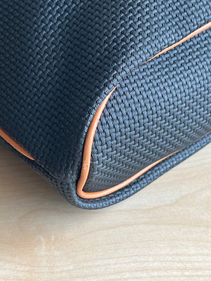 Yves Saint Laurent Tote bag toile tissée noire et garnitures camel — vue 4 | Le comptoir vintage