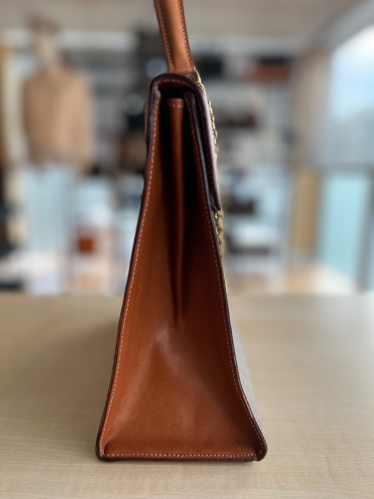 Celine Sac à main à rabat toile Macadam marron et cuir cognac — vue 3 | Le comptoir vintage