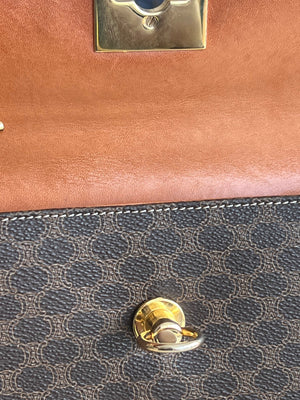 Celine Sac à main à rabat toile Macadam marron et cuir cognac — vue 10 | Le comptoir vintage