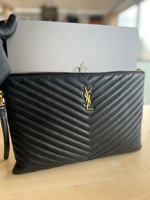 Yves Saint Laurent Pochette porte-documents Monogram cuir matelassé noir — vue 8 | Le comptoir vintage