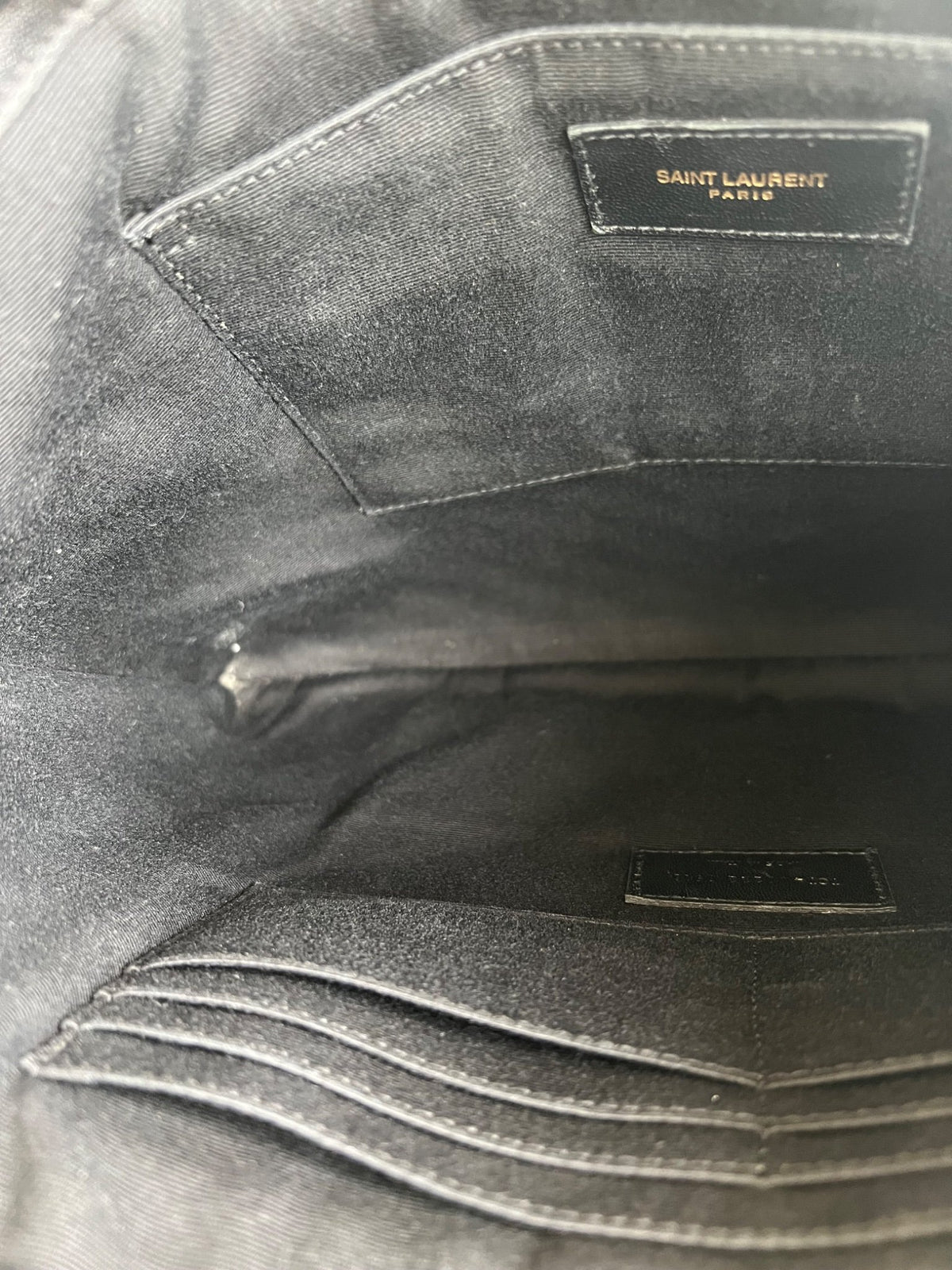Yves Saint Laurent Pochette porte-documents Monogram cuir matelassé noir — vue 12 | Le comptoir vintage