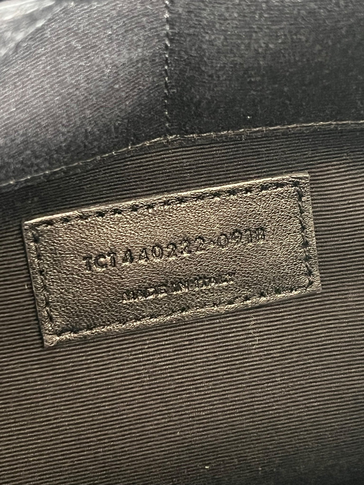 Yves Saint Laurent Pochette porte-documents Monogram cuir matelassé noir — vue 14 | Le comptoir vintage