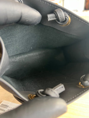 Fendi Mini sac cabas à anses noire et vernis — vue 6 | Le comptoir vintage