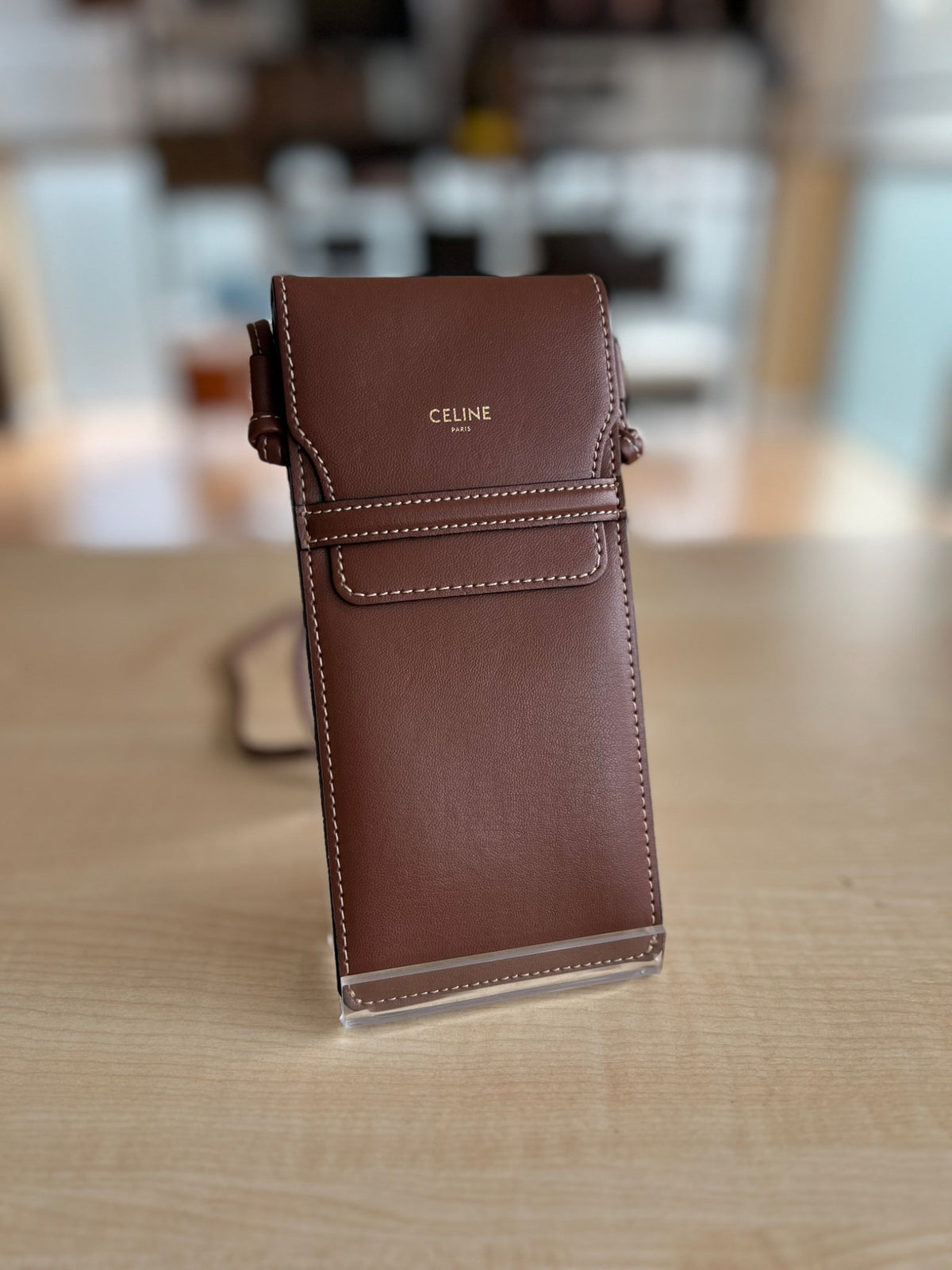 Pochette pour téléphone Celine authentifiée — Le comptoir vintage
