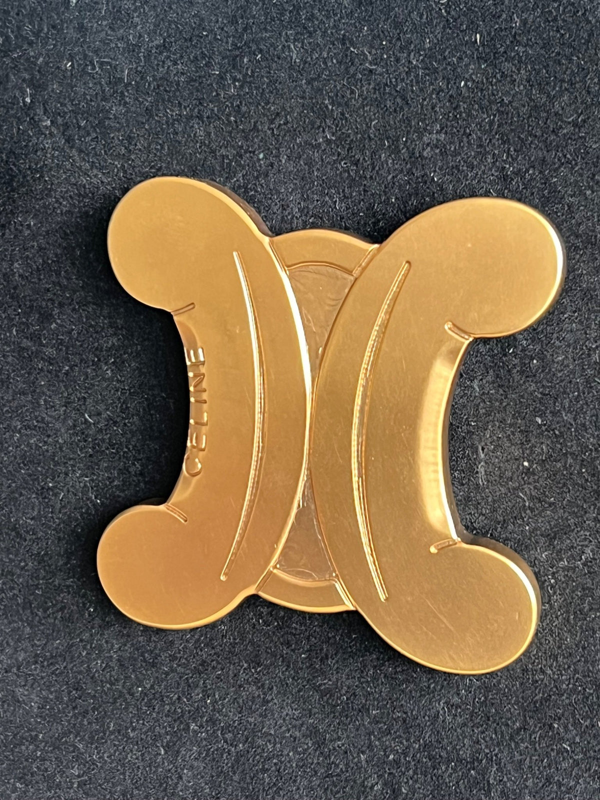 Broche Celine Triomphe — vue 3 | Le comptoir vintage