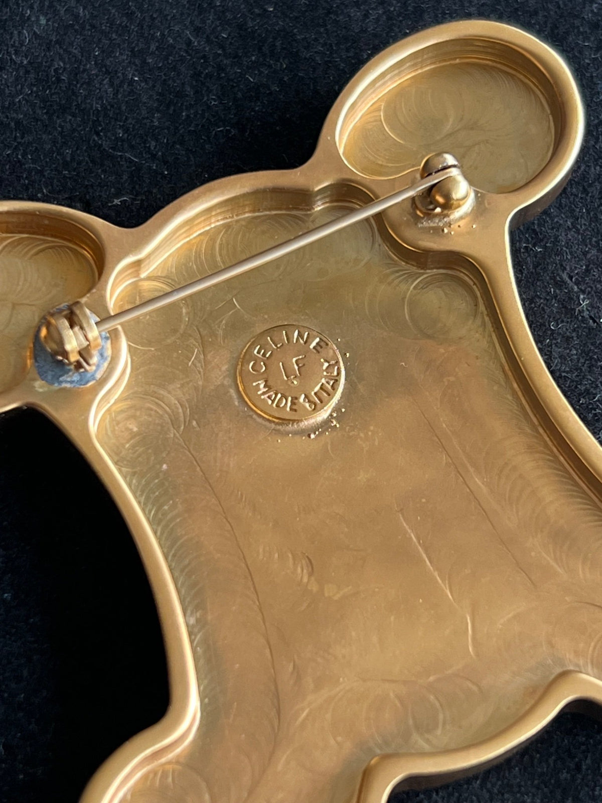 Broche Celine Triomphe — vue 4 | Le comptoir vintage