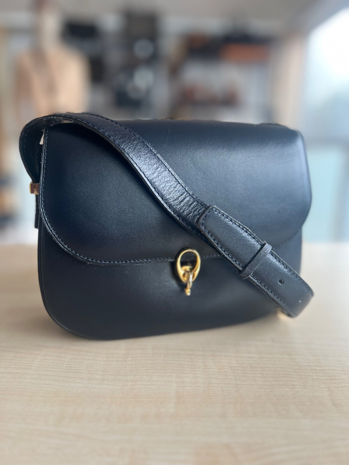 Sac bandoulière besace Céline authentifiée — Le comptoir vintage