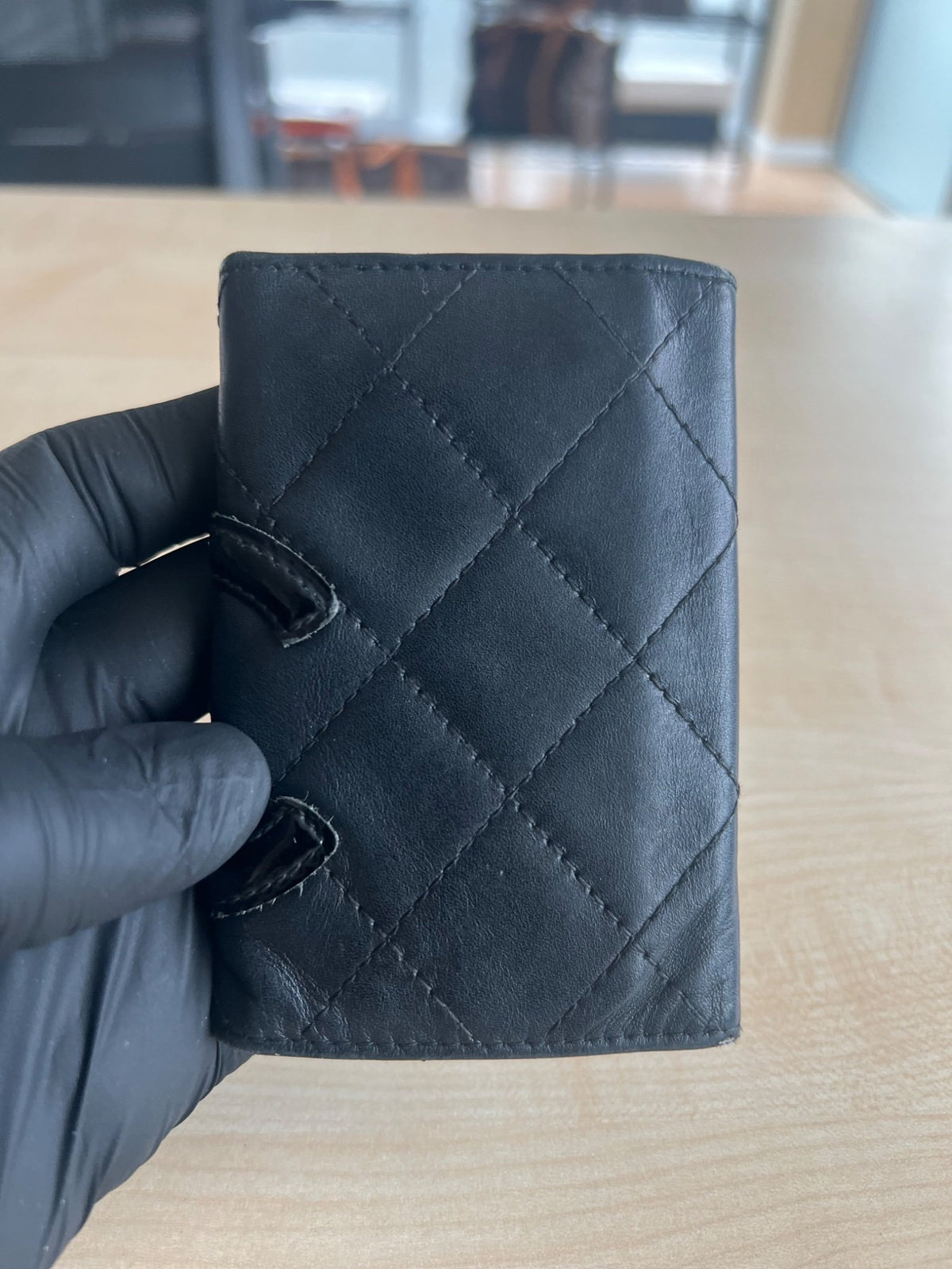 Porte-clés Chanel Cambon — vue 3 | Le comptoir vintage