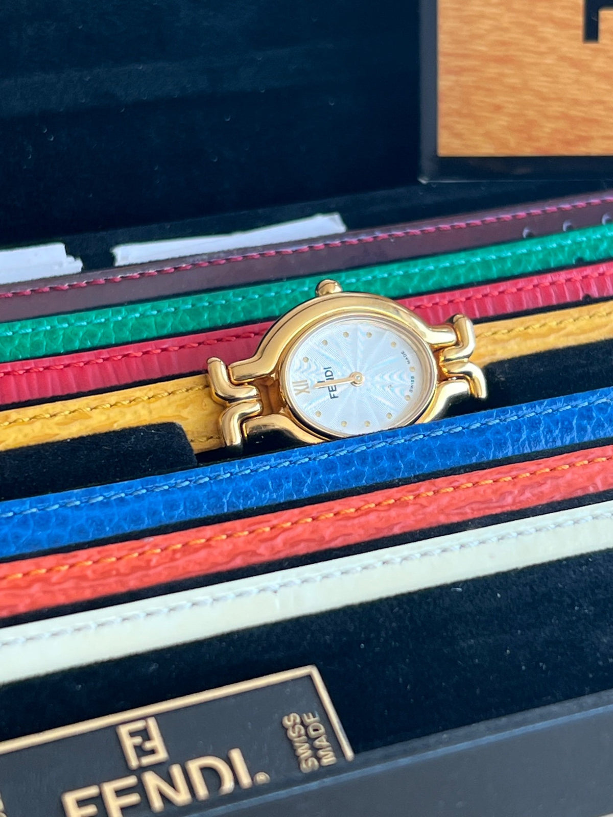Montre Fendi 640L — vue 2 | Le comptoir vintage