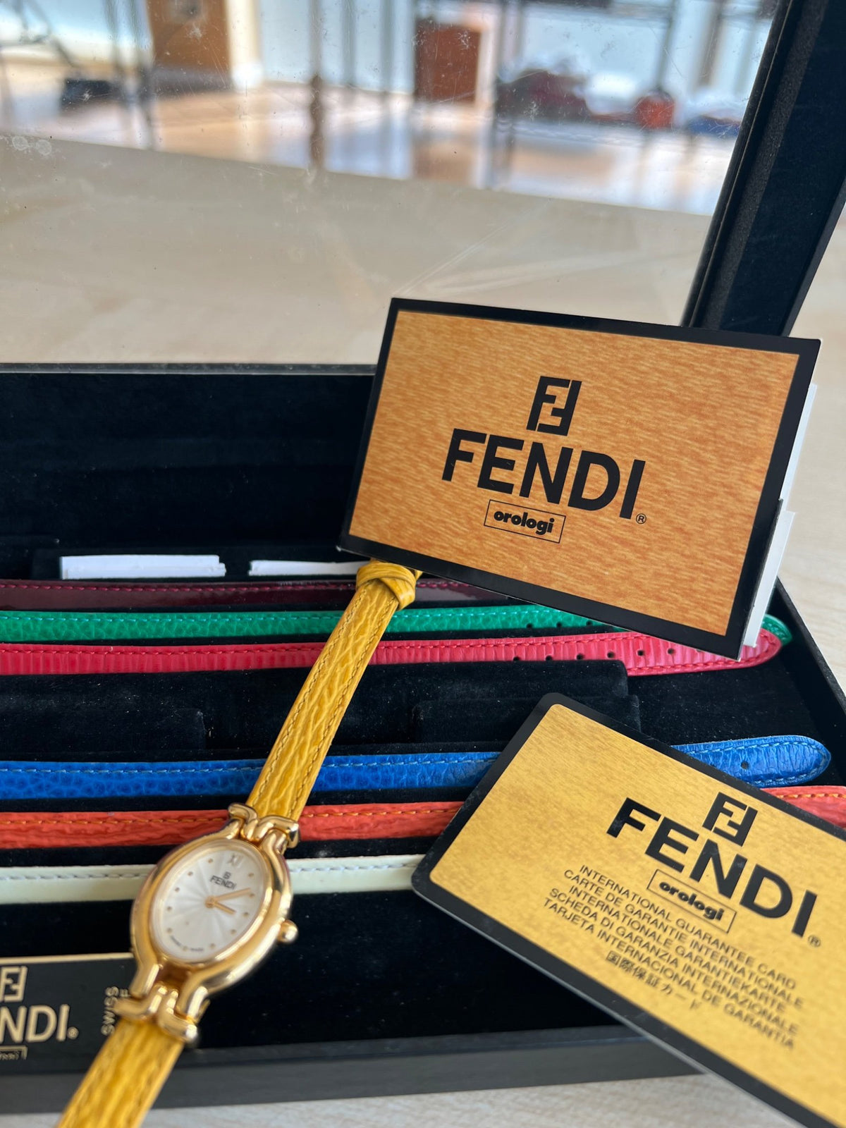 Montre Fendi 640L — vue 8 | Le comptoir vintage