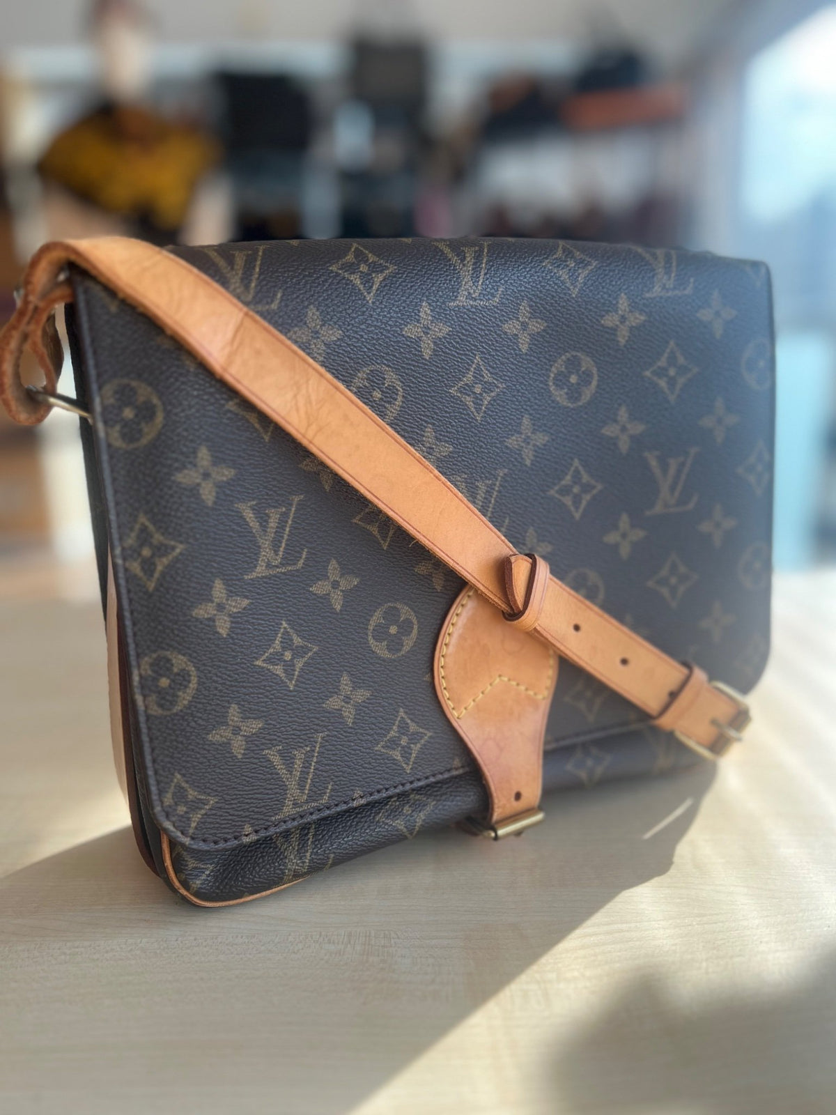 Sac Louis Vuitton Cartouchière GM — vue 2 | Le comptoir vintage