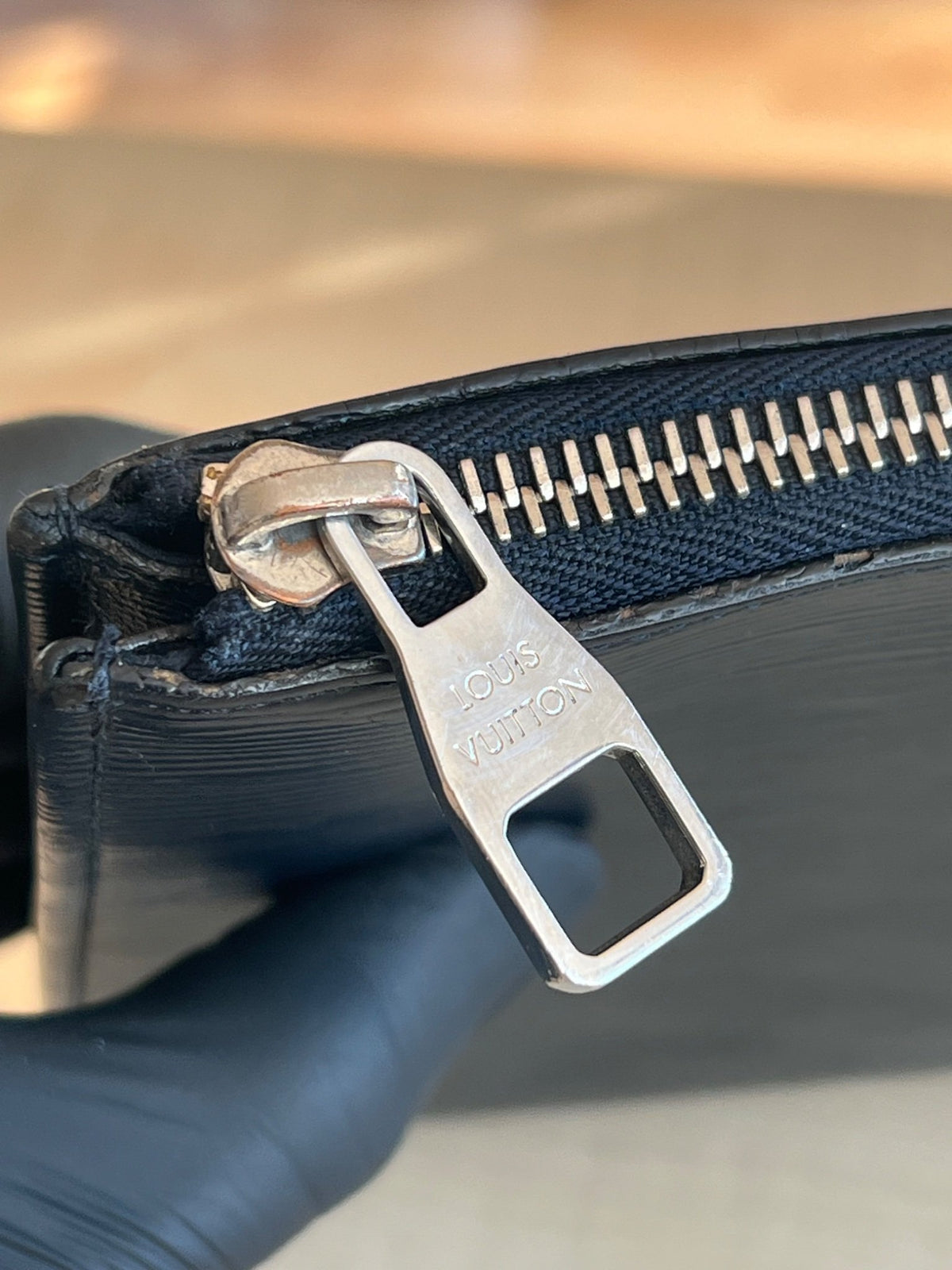 Pochette Louis Vuitton — vue 4 | Le comptoir vintage
