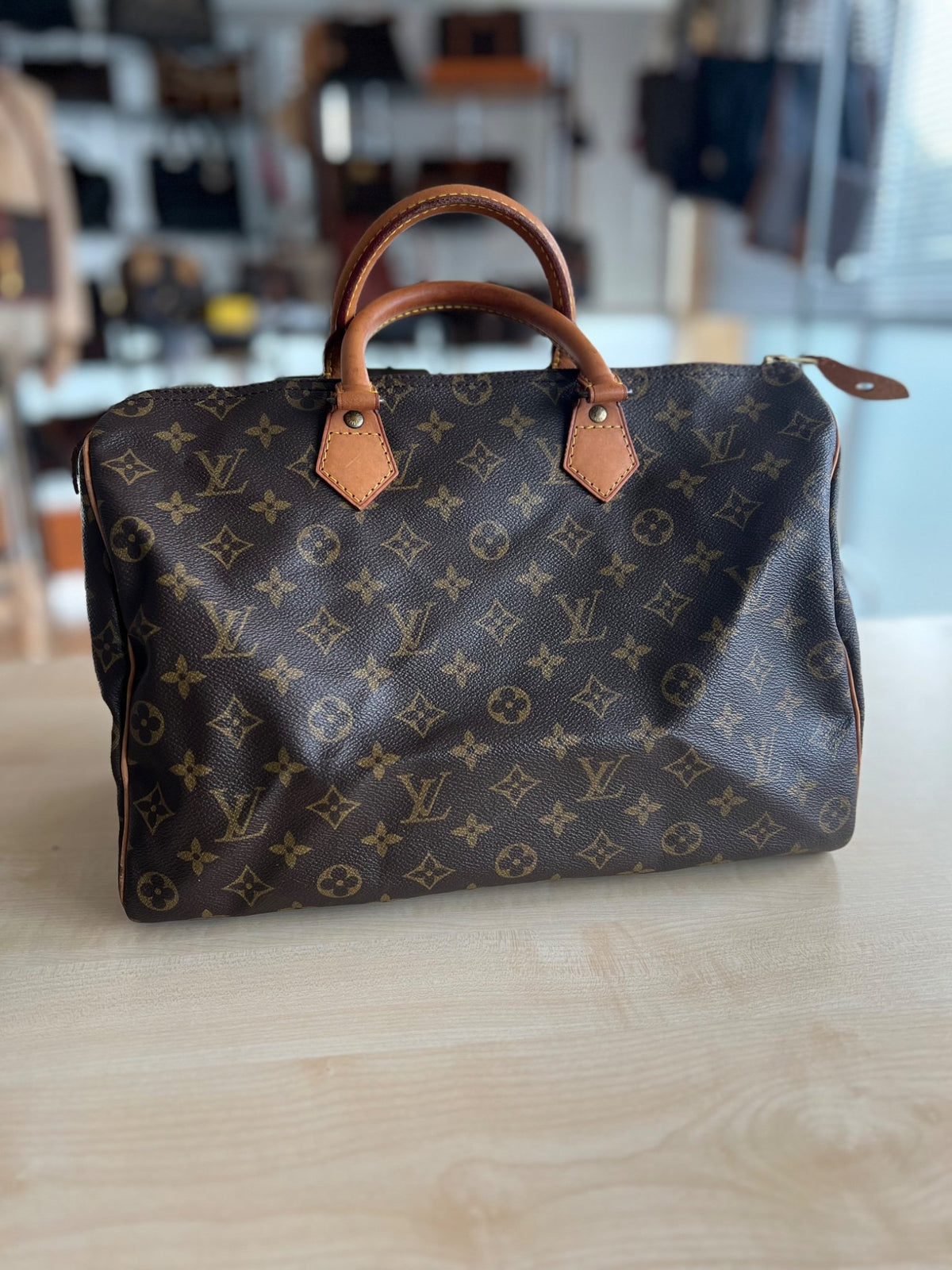Sac Louis Vuitton Speedy 35 authentifié — Le comptoir vintage
