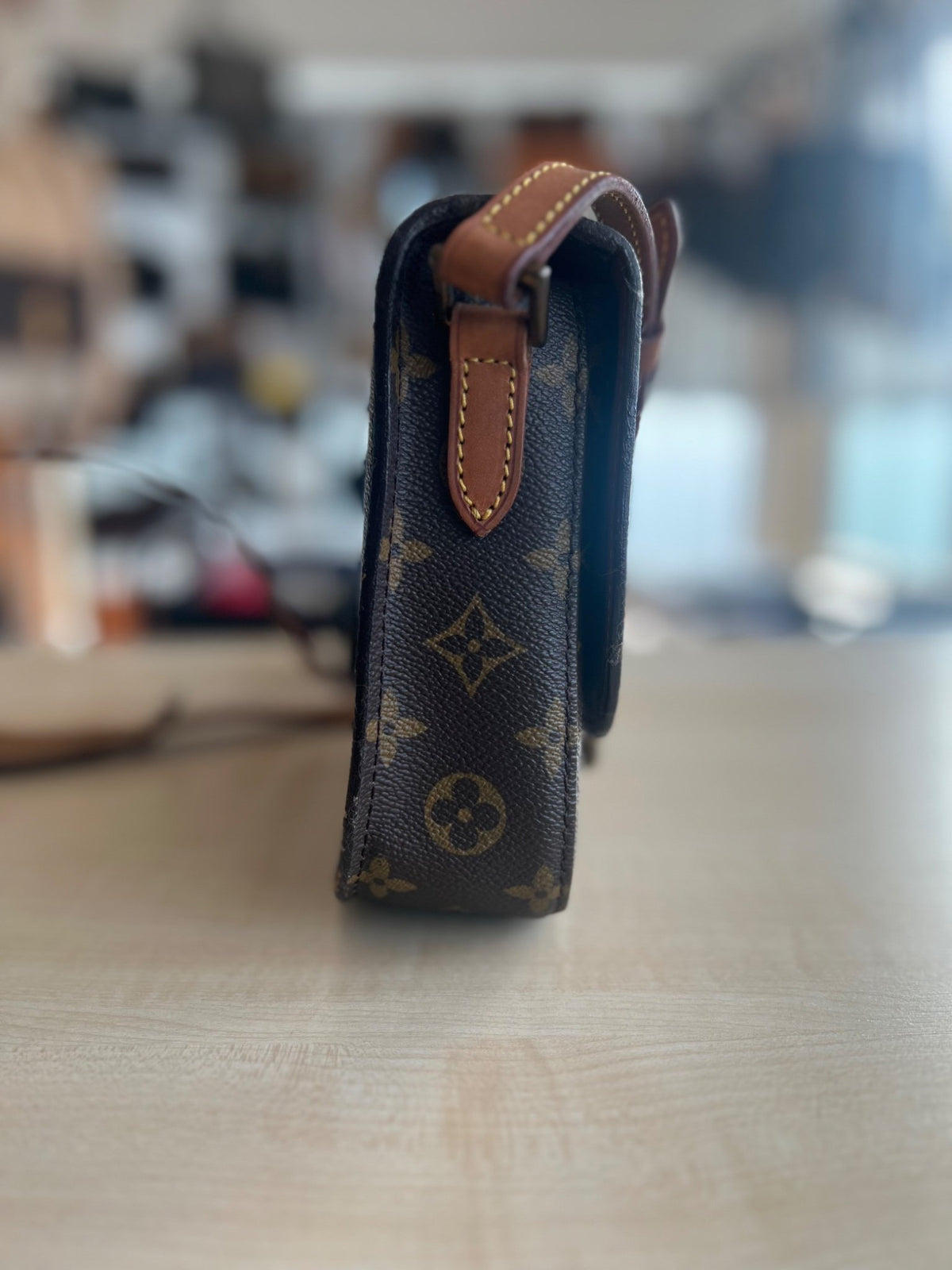 Sac Louis Vuitton Saint-Cloud PM — vue 9 | Le comptoir vintage