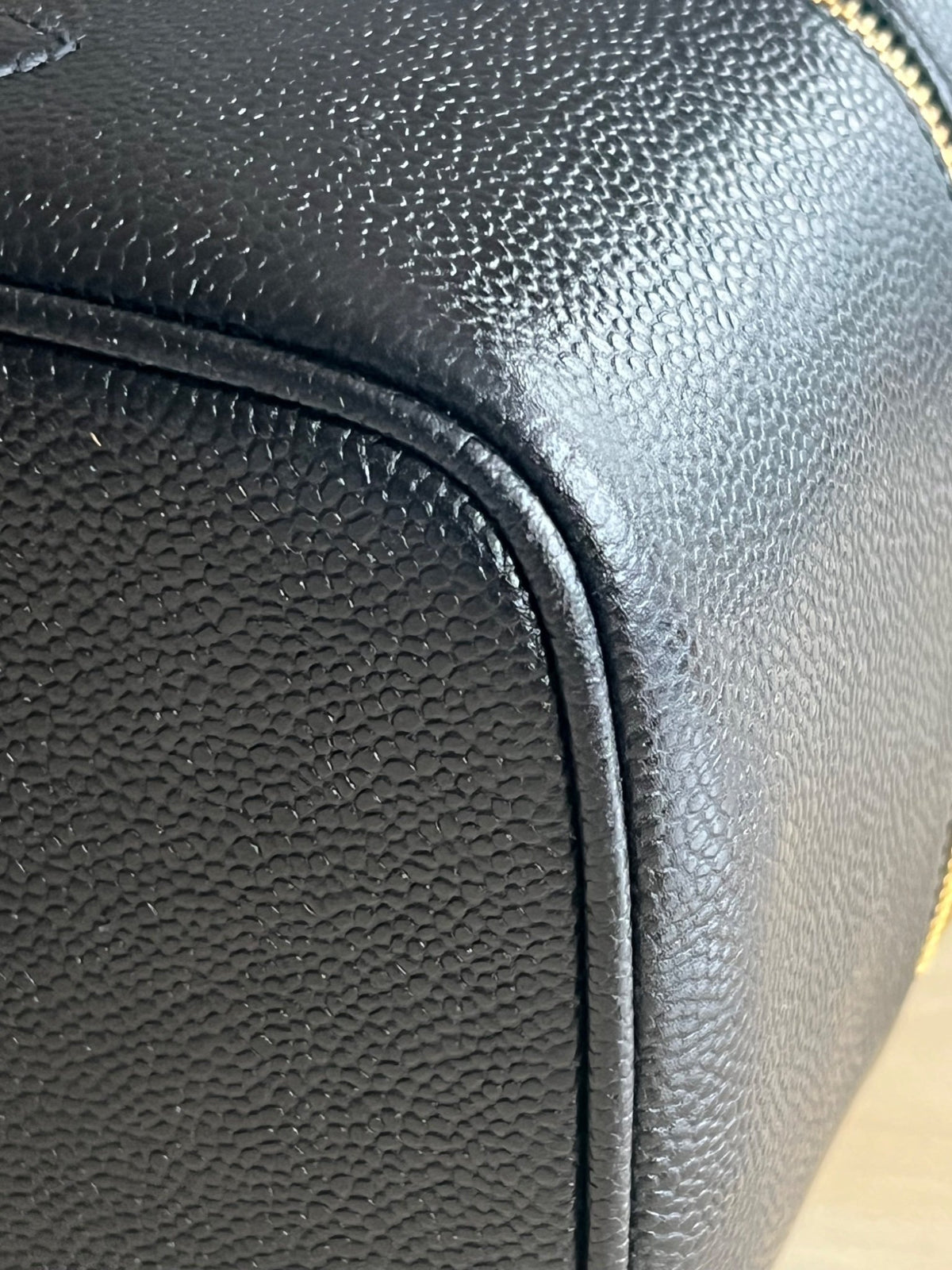 Sac Chanel Vanity cuir caviar 23x13x14 cm — vue 9 | Le comptoir vintage